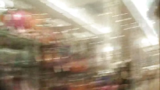 若い赤毛slut熱心に彼女のお尻とディルドに乗って 無料 エロ 動画 女性 向け