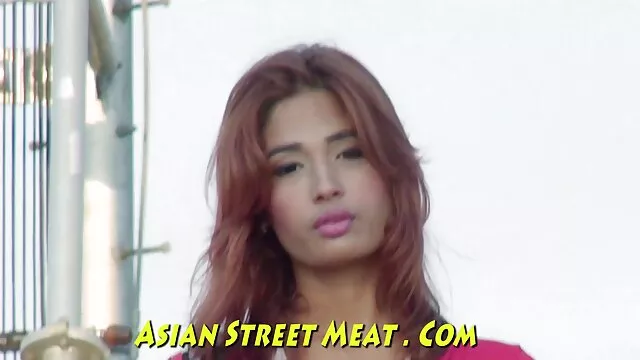 ちょうど鶏のための二つのコック。 女性 向き の エロ 動画