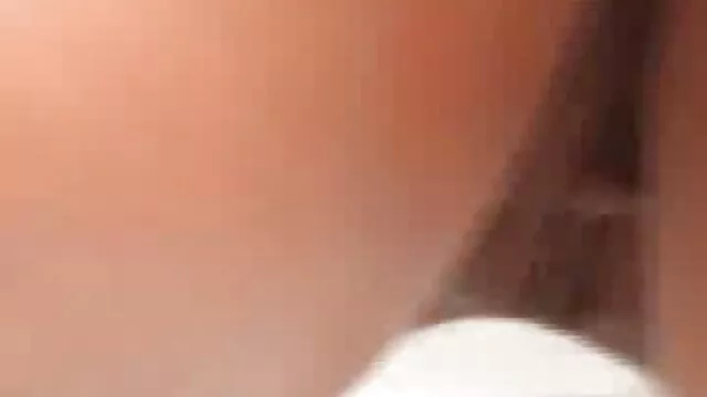 後泉かけ流しの新鮮な牛乳の中に、クレズビアン行好きな男の玩具およびそれを導入することで、一つの性的および肛門を開発。 女性 むけ エロ 動画