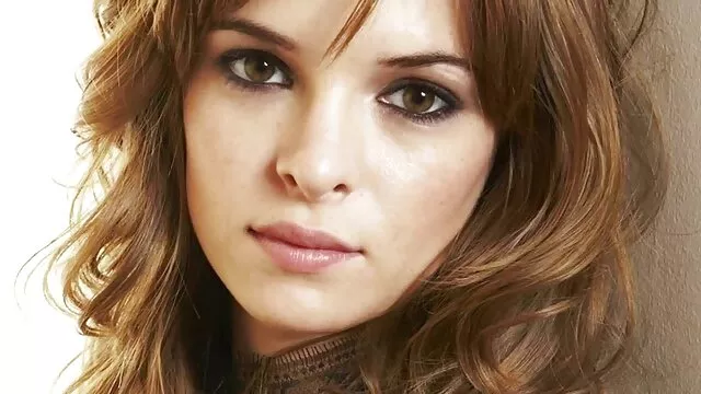 成熟したロシアの美しさにファンデーションガイの妹L. 女性 向 アダルト 動画