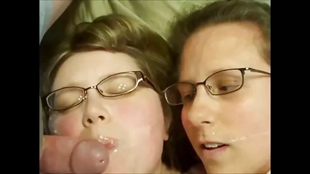 Bustyと官能的なブロンドを満たす自分自身のベッド 女性 の ため の 無料 エロ 動画
