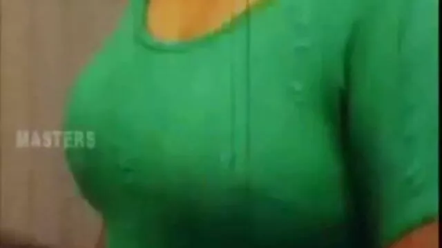 若いラティーナのポルノモデルは、ストリッパーであり、お尻のディックであること。 アダルト 動画 女性 向け