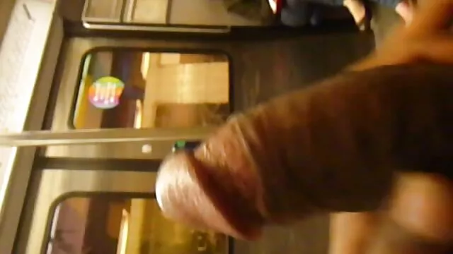 成熟したブルネット、支配的な灰色の奴隷とお尻 エロ 動画 女性 版
